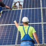 Cómo Ahorrar Dinero y Proteger el Medio Ambiente Instalando Paneles Solares en tu Casa